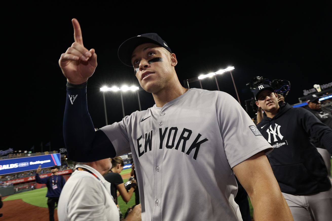 Division Series - New York Yankees v Kansas City Royals - Game 4