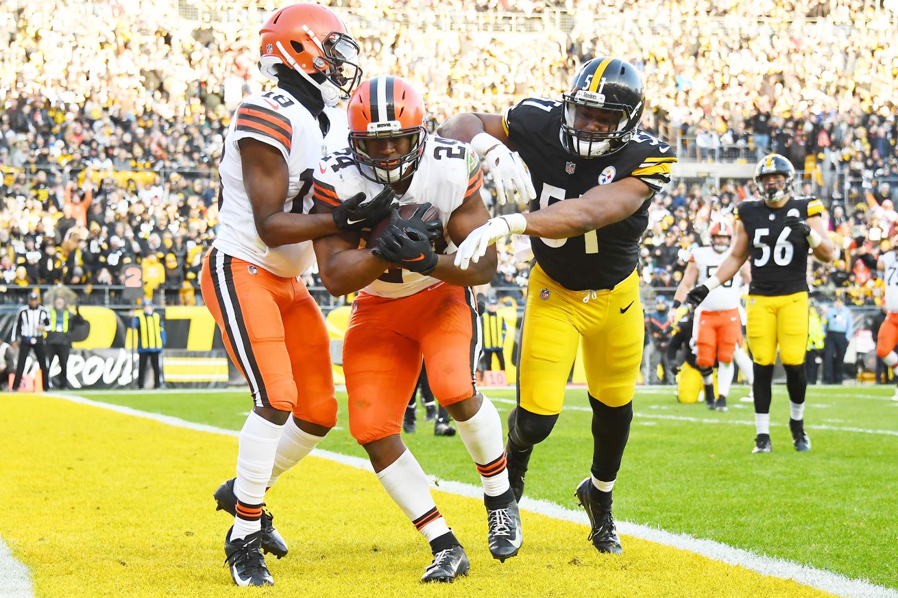 Cleveland Browns v Pittsburgh Steelers