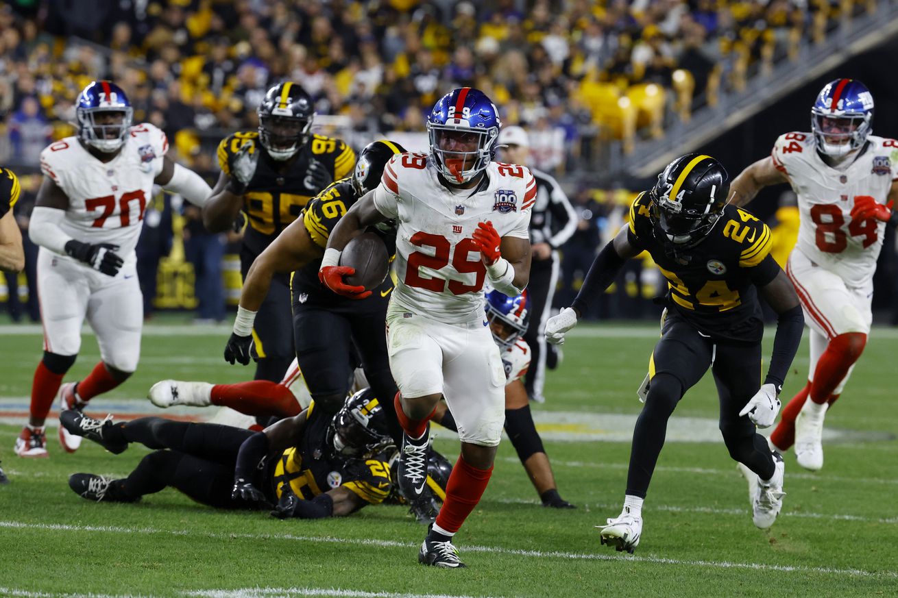 New York Giants v Pittsburgh Steelers