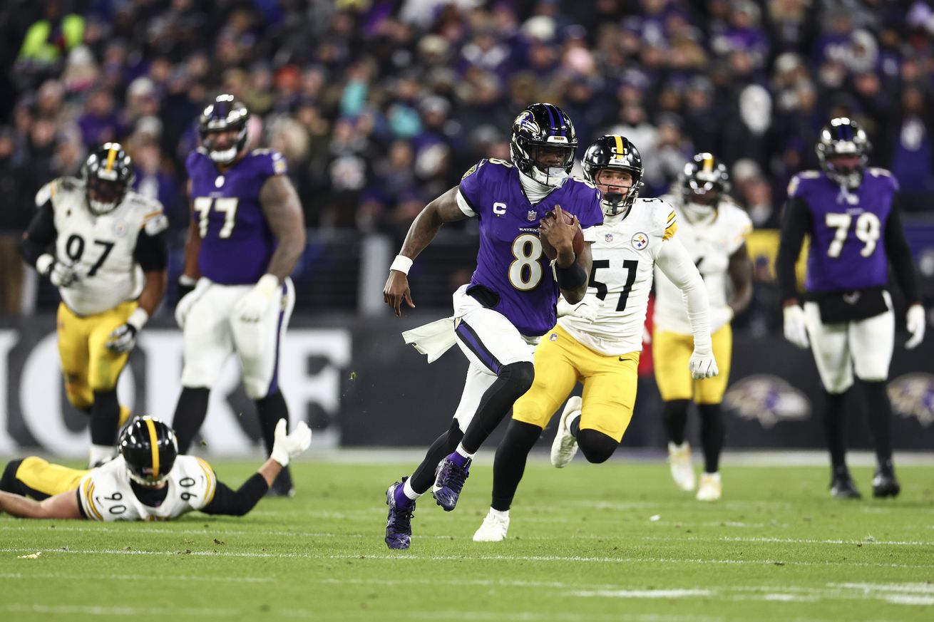 AFC Wild Card Playoffs: Pittsburgh Steelers v Baltimore Ravens