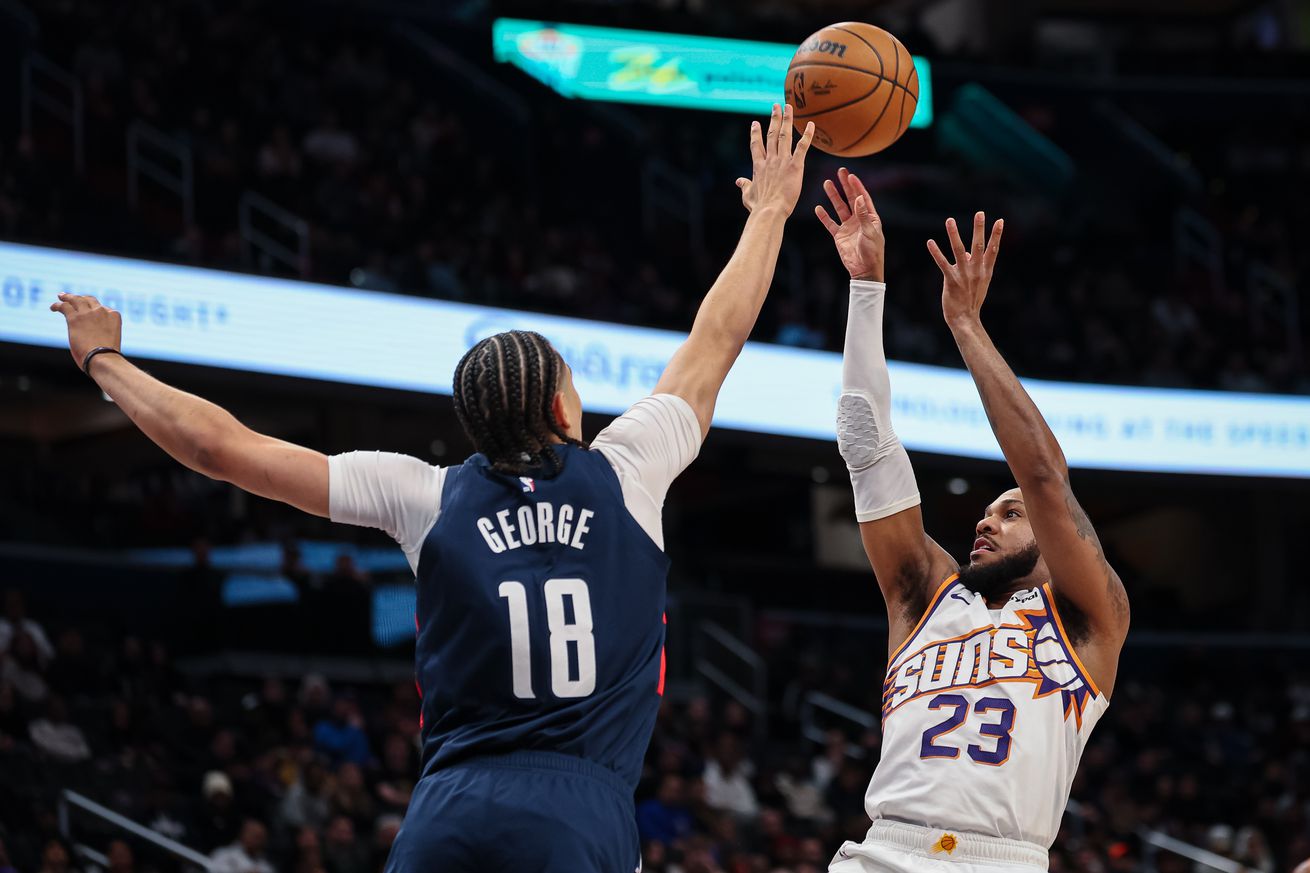 Phoenix Suns v Washington Wizards